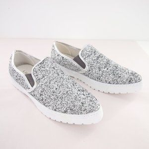 NWT Size 9 Silver Sparkly Glitter Slip On Casual Sneakers Pointed Toe Liana
